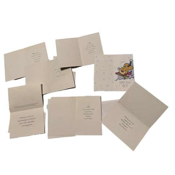 Lot 7 Vintage Christmas Greeting Cards Mixed Designs Envelopes Winter Holiday - Picture 5 of 7